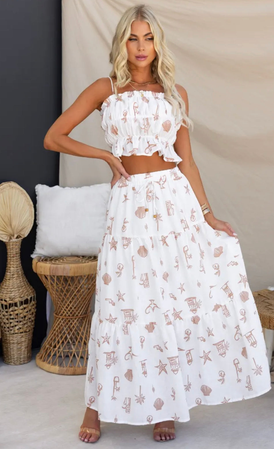 ‘Mykonos’ set in white