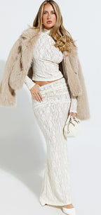 ‘Rania’ beige faux fur coat