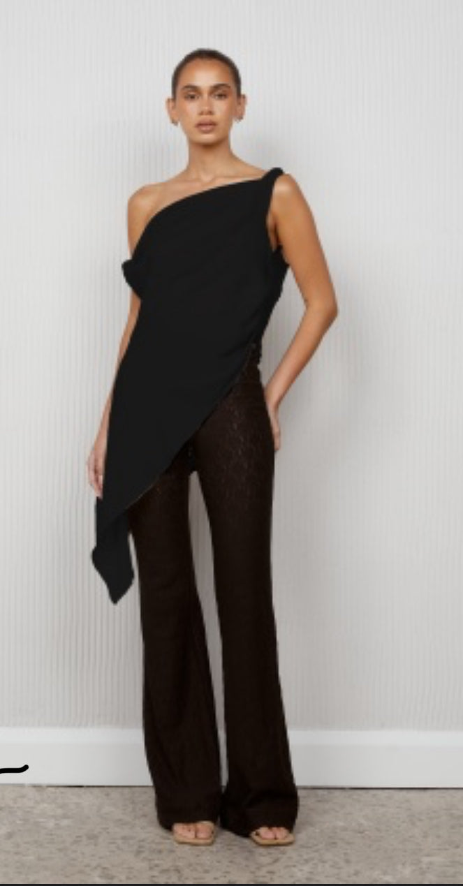 ‘Carmen’ top black