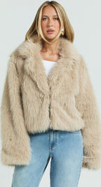 ‘Rania’ beige faux fur coat