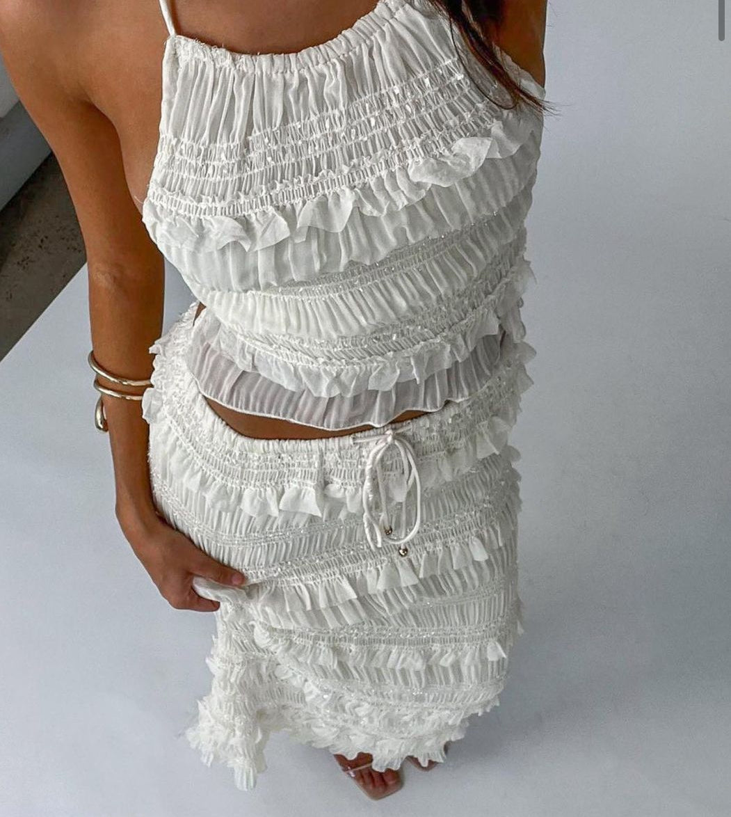 ‘Aaliyah’ set in cream