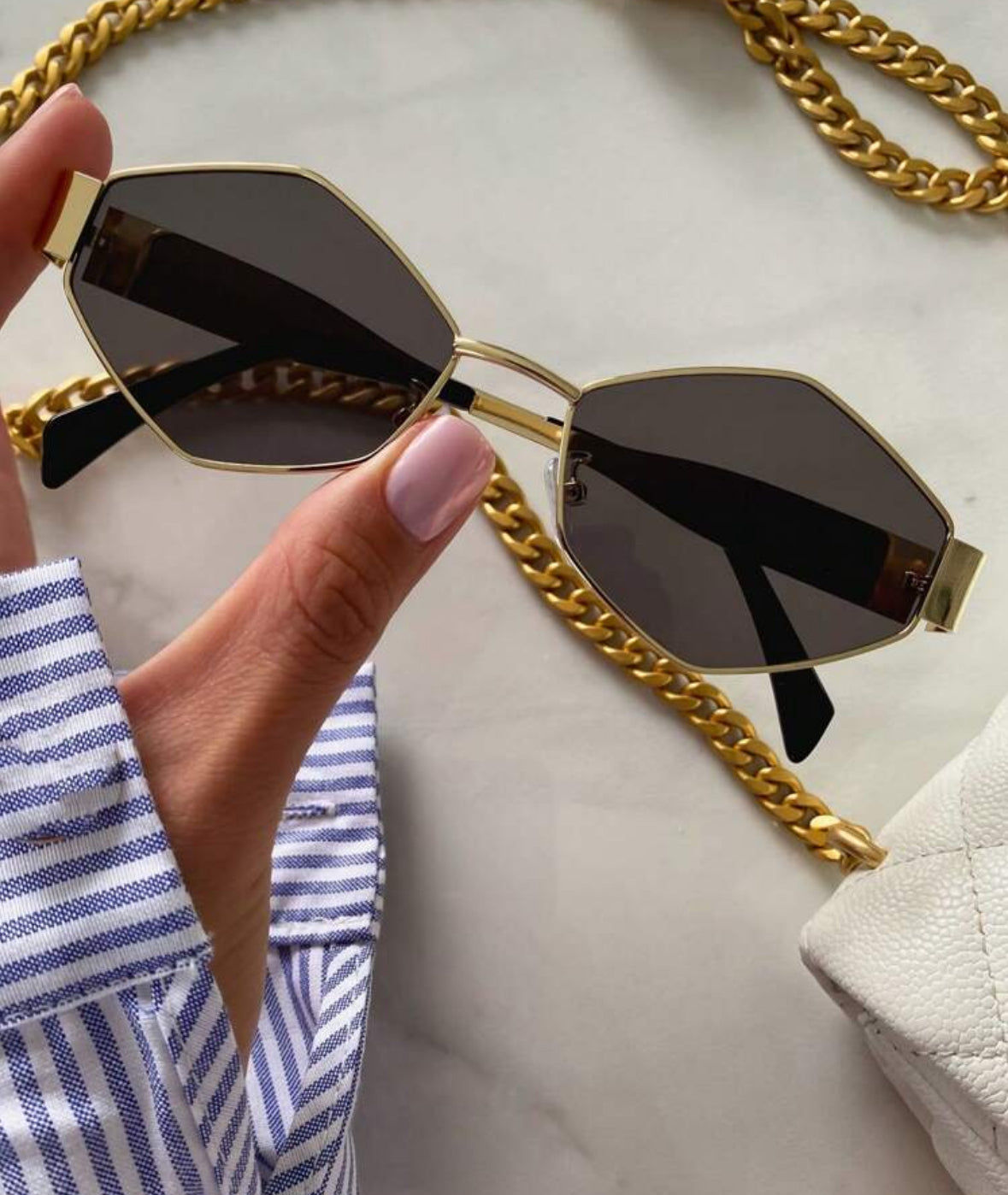 ‘Carrie’ gold sunglasses