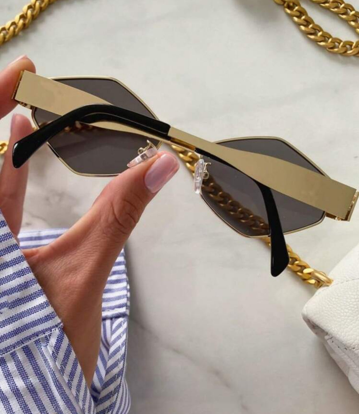 ‘Carrie’ gold sunglasses