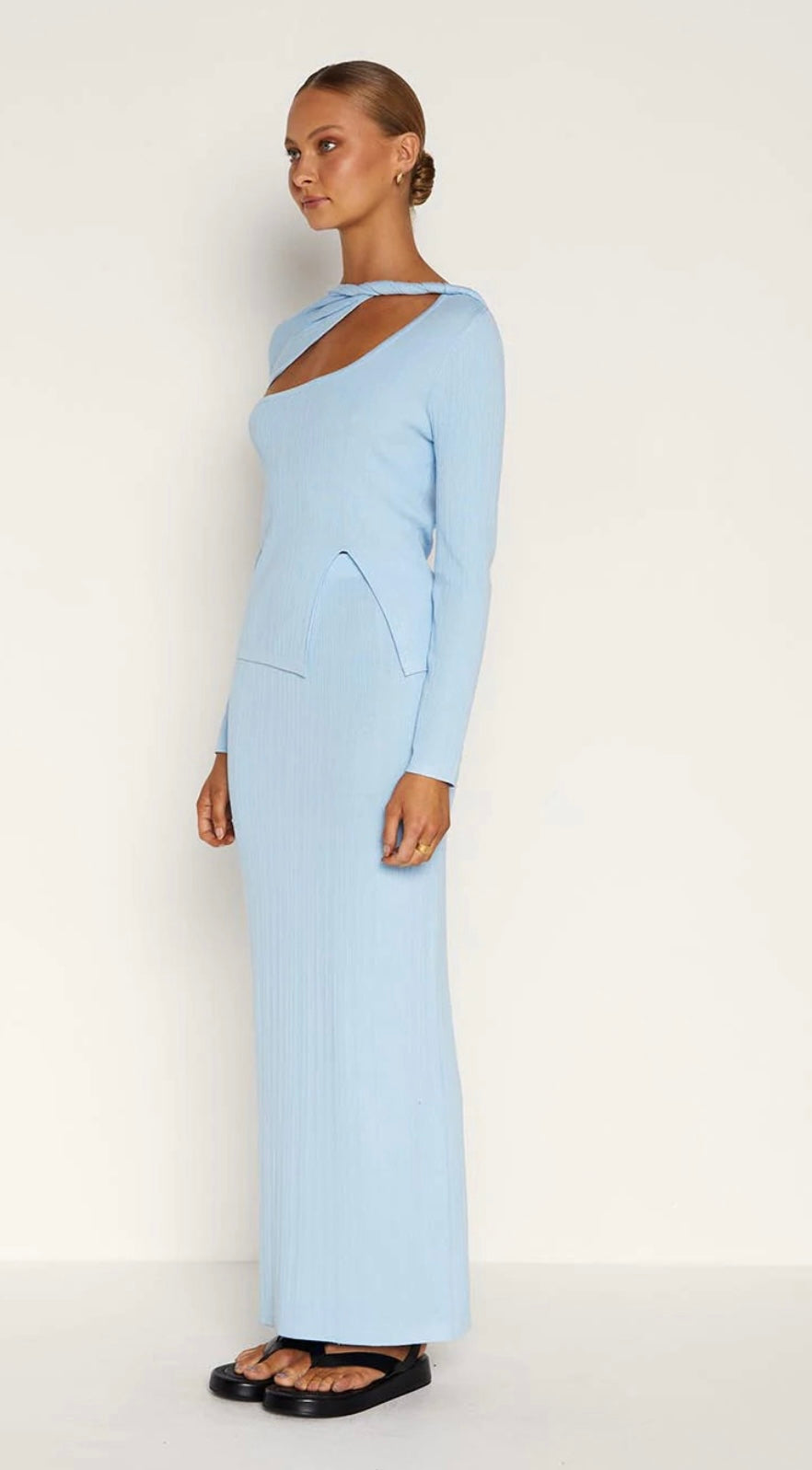 'DION' set in sky blue